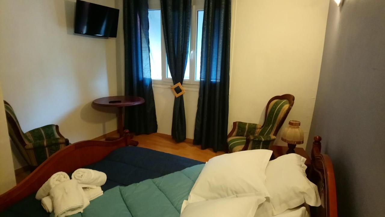 Hotel Le Passage De Vallon Exterior photo